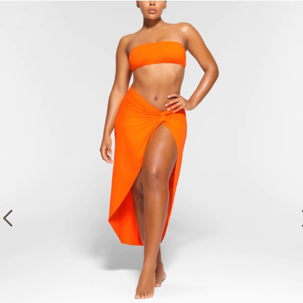 SKIMS Signature Swim SARONG SKIRT in Limited Edition Color Orange Size Medium